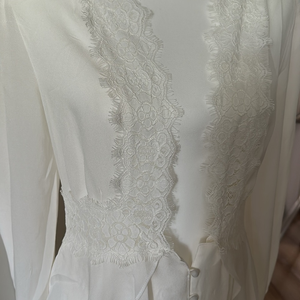Stone Cold Fox Robe - Picture 4 of 8
